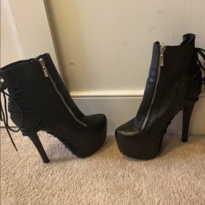 Zigi zipper platform bootie